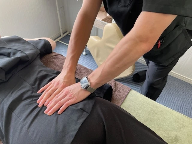 慢性腰痛でお悩みのあなたへ、専門的なアプローチで改善をサポートします！