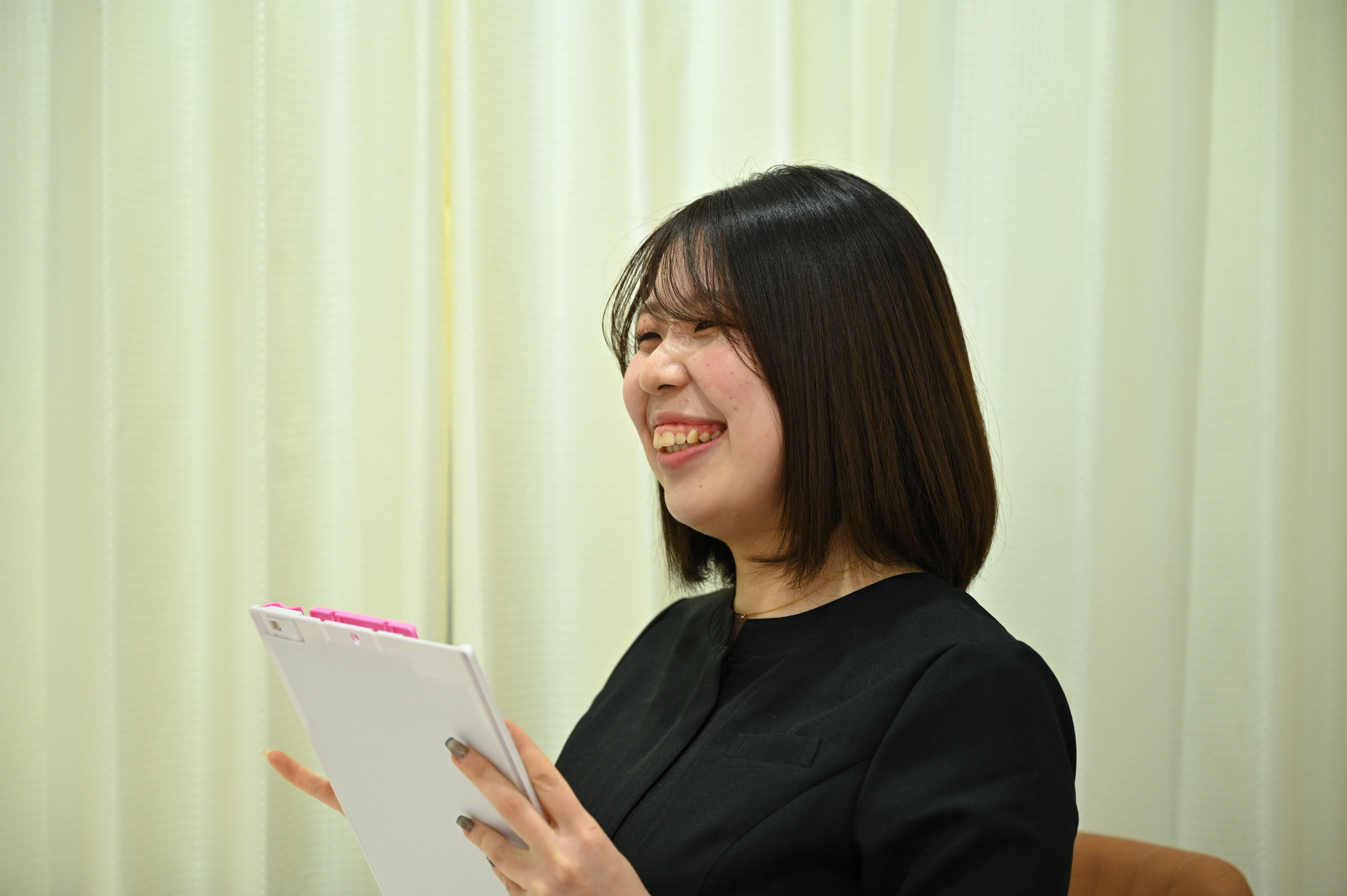 美容鍼でたるんだ肌を持ち上げ、ほうれい線を改善！