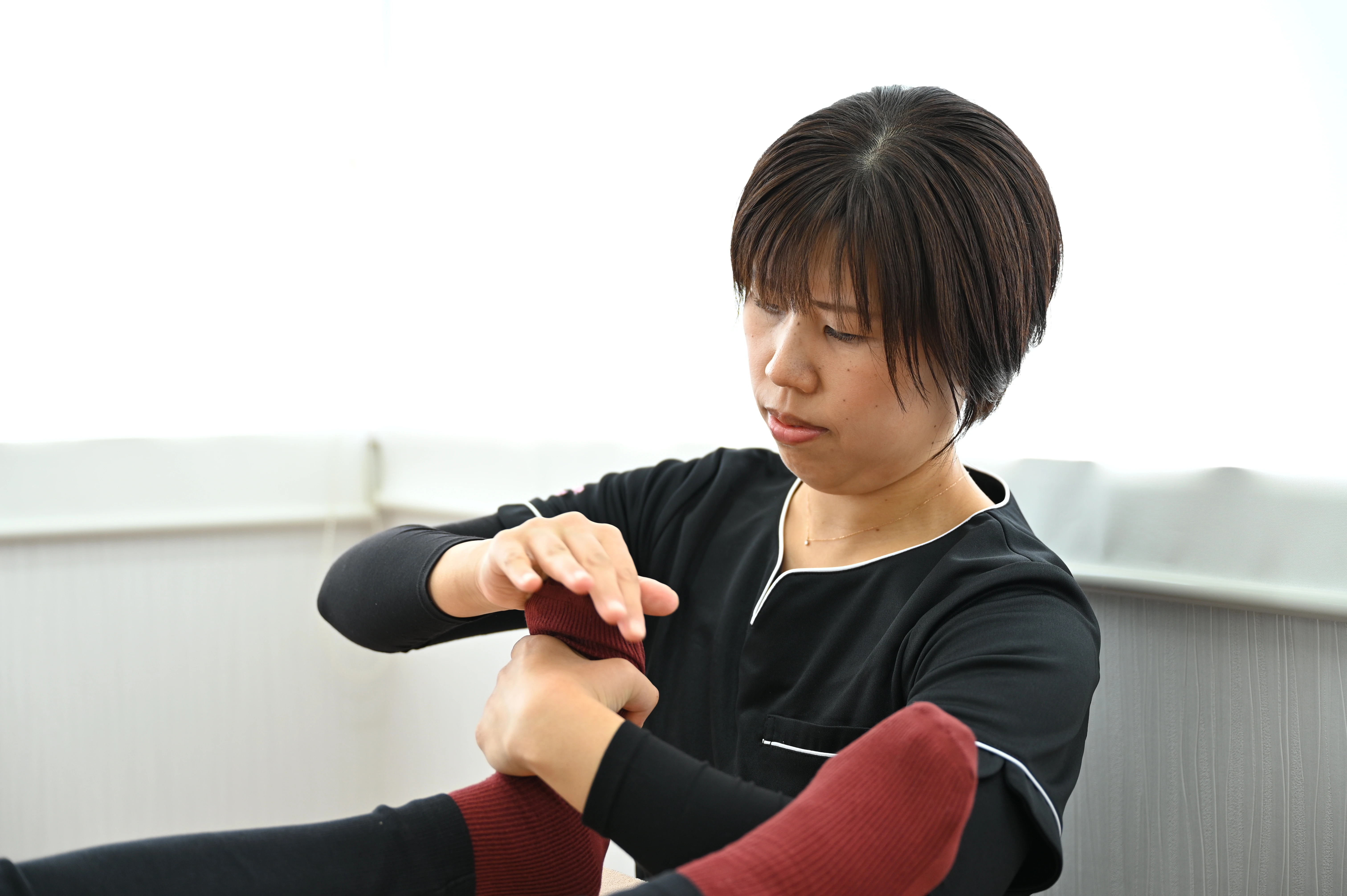 痛みを伴わない穏やかなアプローチで腰痛解消